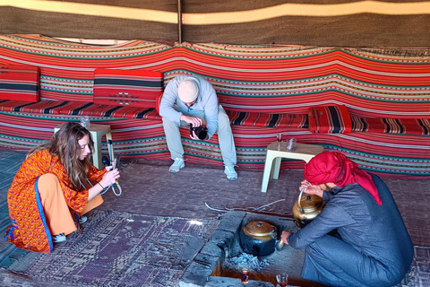 Wadi Rum: 2-Day Southern Desert Tour, Camel & Stargazing