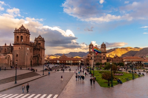 Visite privée de la ville de Cusco pour les lgbtL'après-midi, visite de la ville de Cusco avec entrées