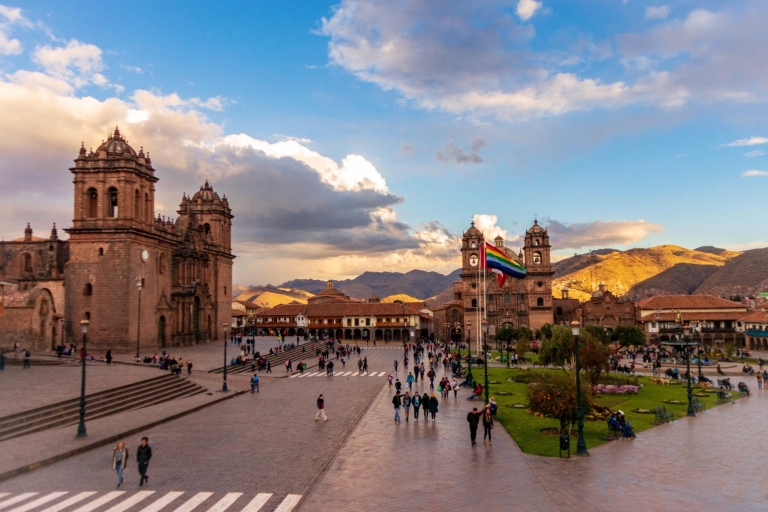 Visita privada lgbt a la ciudad de CuscoPor la tarde Visita de la ciudad de Cusco con entradas