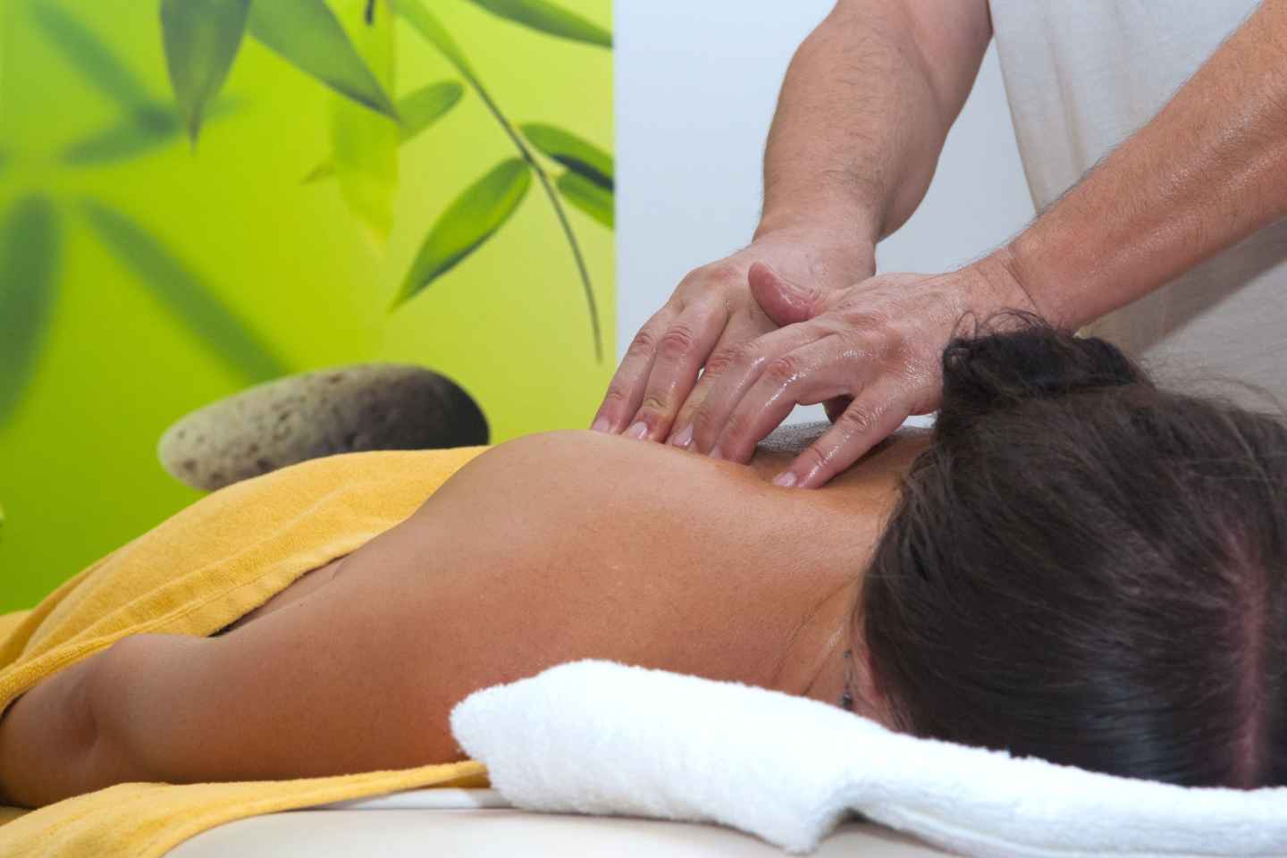 Santorini: Aromatherapie-Massage für Singles