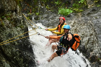 Cairns, Wasserfälle Regenwald erleben - Hizvo