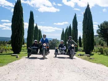 Desde Aix-en-Provence: Excursión en Sidecar de 2 horas por el Vino y el Paisaje