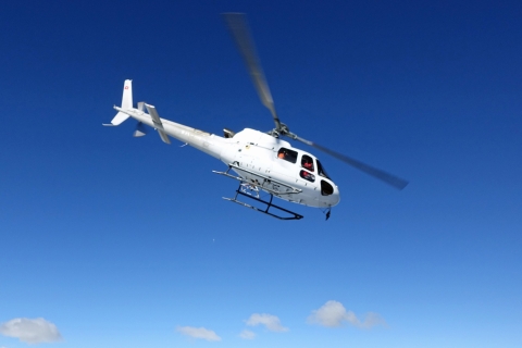 Bern: Privater 54-minütiger Hubschrauberflug mit Jura und Seeland