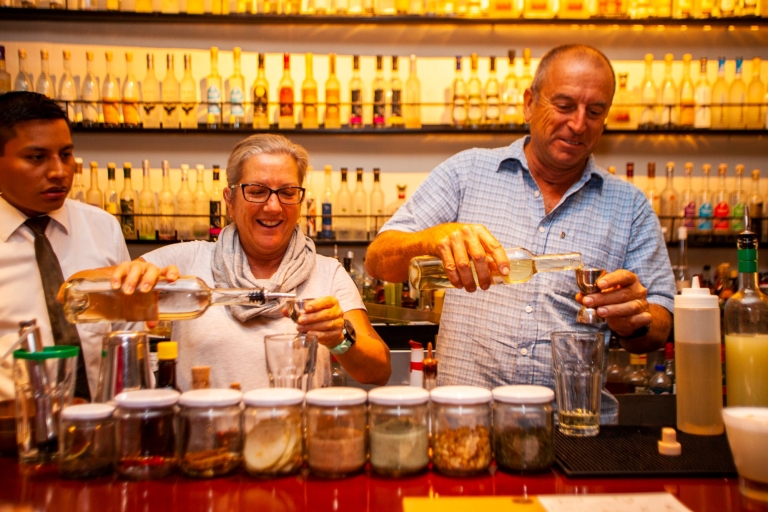 Cusco: Private Pisco Sour Tasting and Making Experience Private Tour