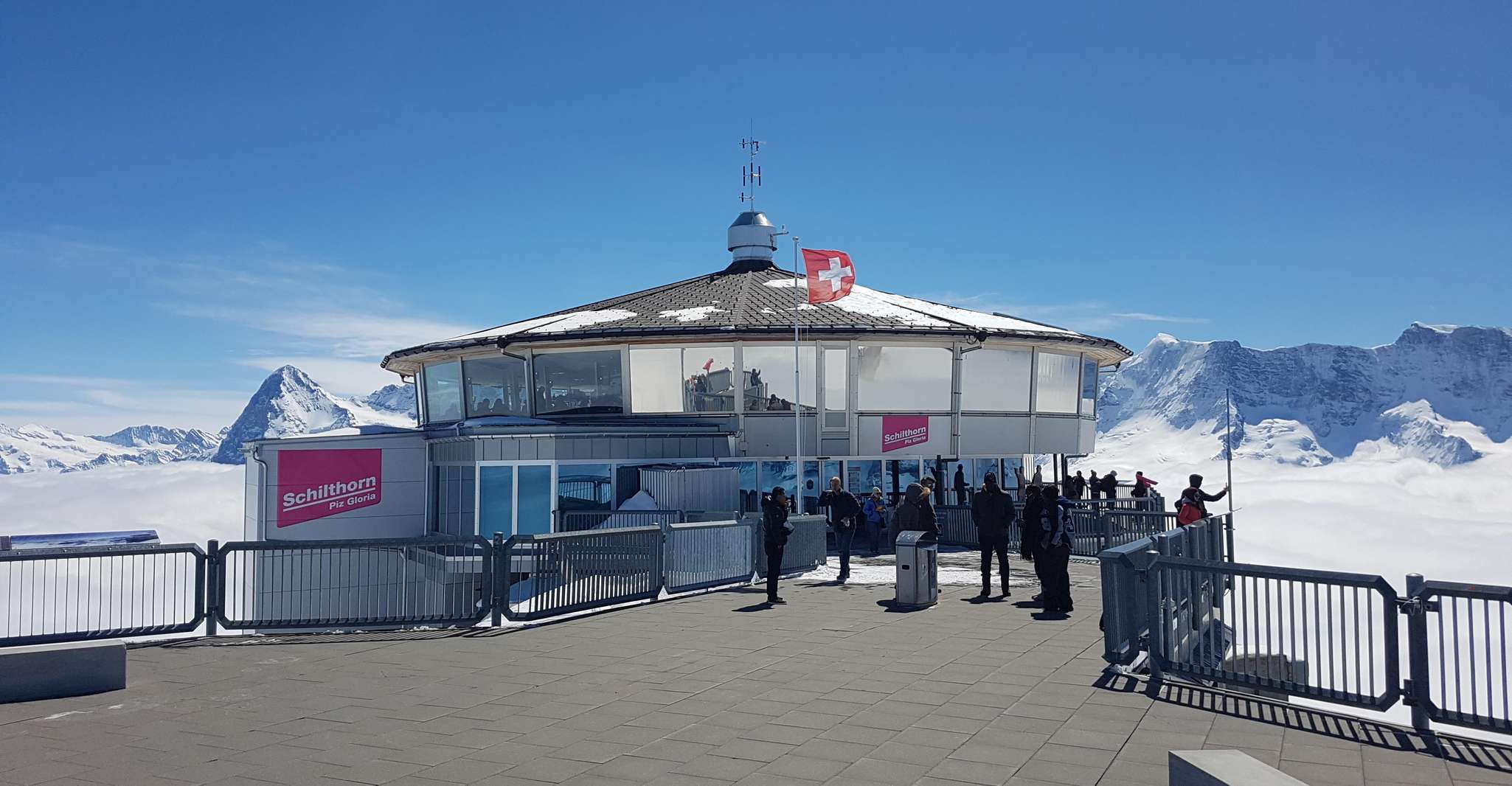 Excursão em grupo pequeno de aventura Schilthorn saindo de Interlaken - Hizvo