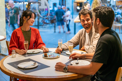 Tapas, Friends & Wine: Walking Food Tour with 3 Local Bars Barcelona: Tapas and Wine Tour Through 3 Districts