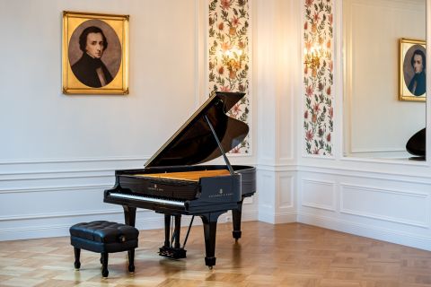 Varsova: Chopin-konsertti Fryderyk-konserttisalissa Lippu