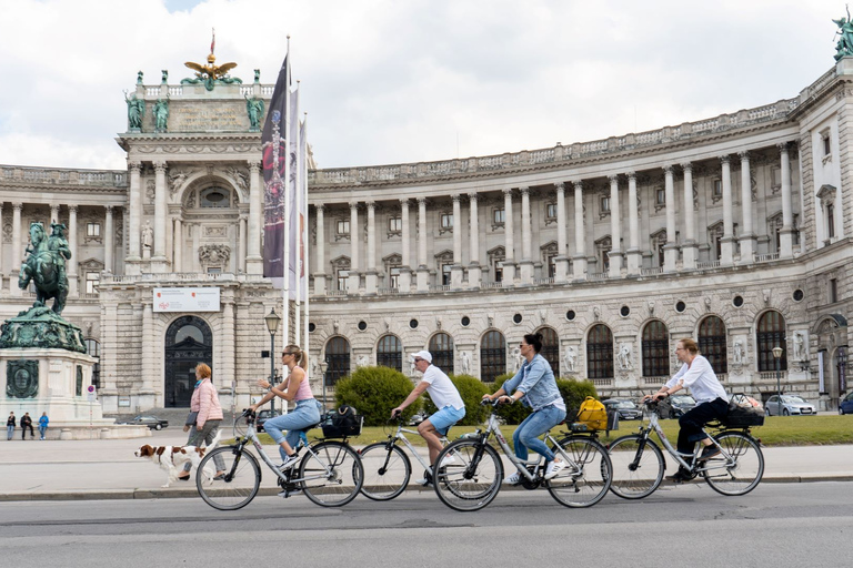 Vienna: Small-Group Bike Tour with a Guide Bike Tour in German