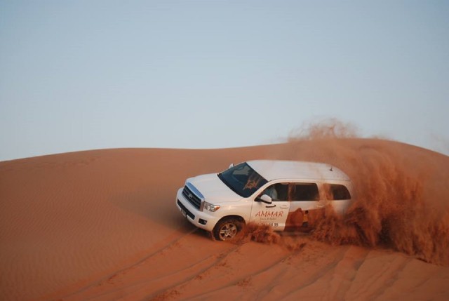 Dubai: safari rode duinen, kamelentocht, zandboarden & diner
