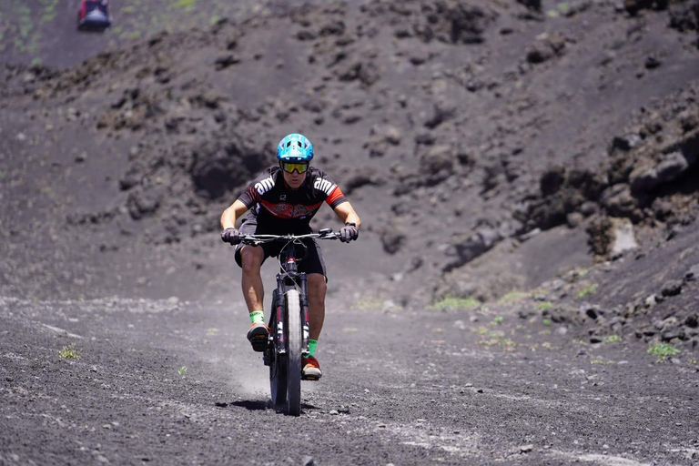 Mount Etna: electric mountain Bike Rental Full Suspension e-MTB Fork 180mm