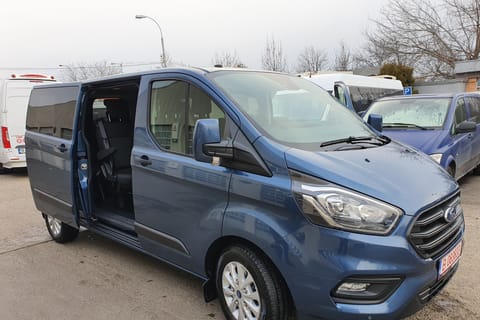 From Bucharest: One-way Private Fast Transfer to Arad