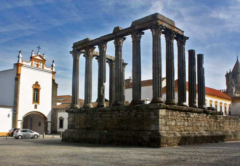 From Lisbon: Private Day Trip to Évora with Hotel Pickup
