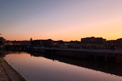 Senigallia: 2-Hour Relaxing Night Walking Tour & Beer