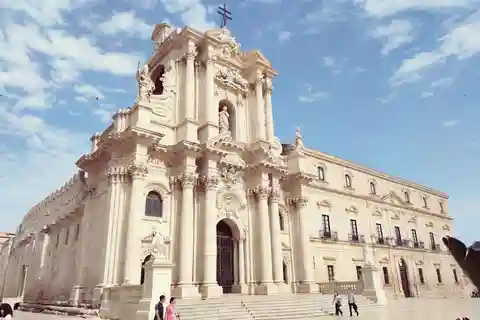 Catania: Syracuse, Ortigia, and Noto Guided Tour