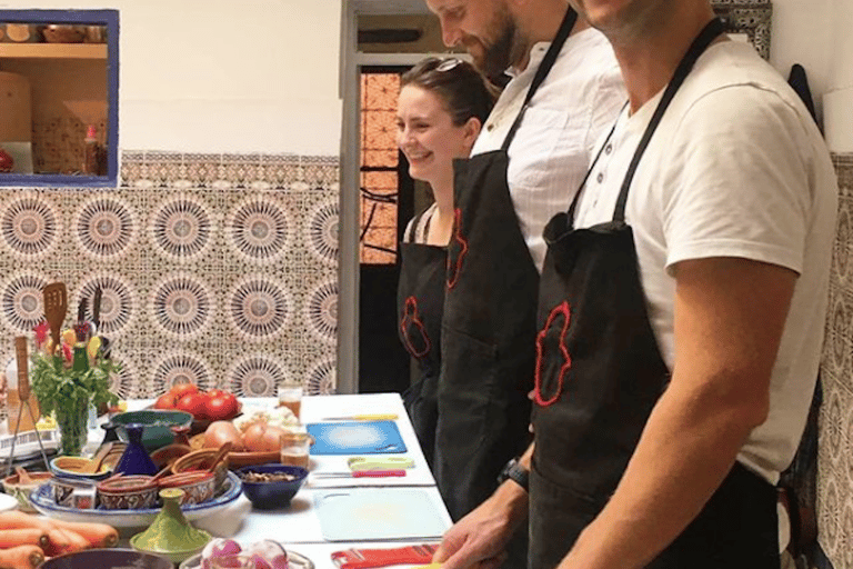 Marrakech: cours de cuisine marocaine traditionnelle et visite du marchéCours de cuisine privé