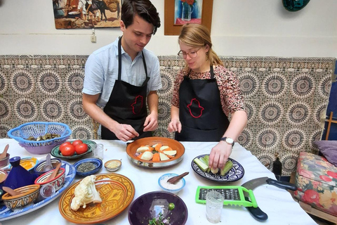 Marrakech: cours de cuisine marocaine traditionnelle et visite du marchéCours de cuisine privé