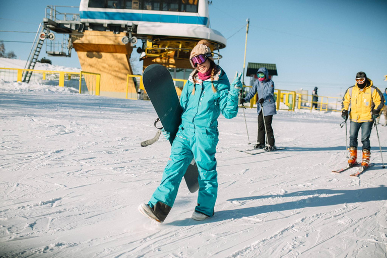 Verken Winter Wonderland: Een eendaags avontuur in Tsaghkadzor!