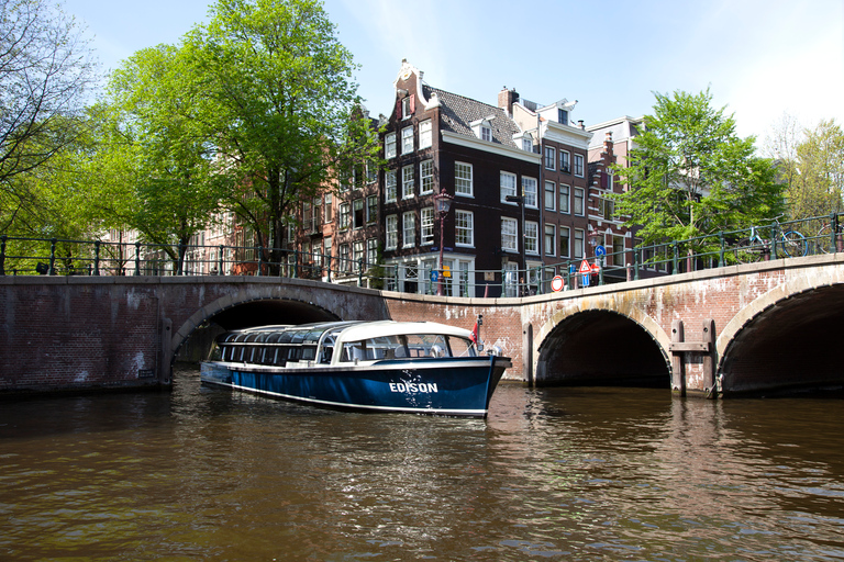 Amsterdam: City Canal Cruise and Heineken Experience Ticket Heineken Experience and City Canal Cruise with Snack Box