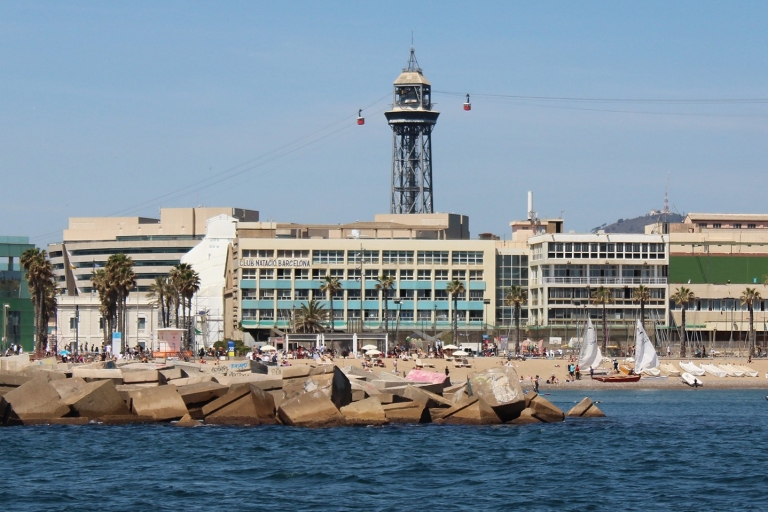 Barcelona: piesza wycieczka po mieście i rejs statkiemWycieczka z przewodnikiem w języku angielskim