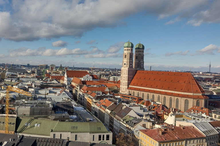 Munich: Bavarian Beer Walking Tour with Samples & Food