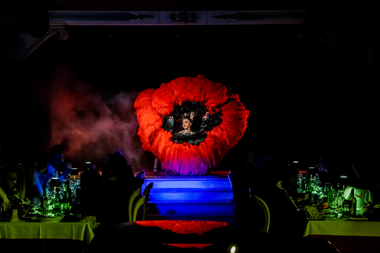 Venecia: espectáculo de cabaret con cena