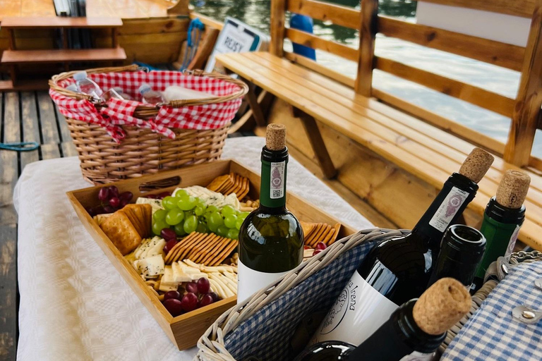 Bydgoszcz: River Cruise with local Wine and Cheese Tasting