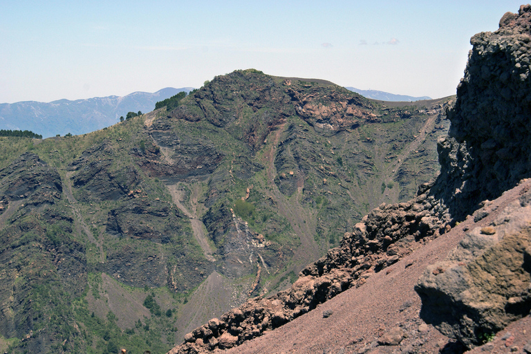 From Sorrento: Skip-the-Line Guided Vesuvius Hike and Lunch