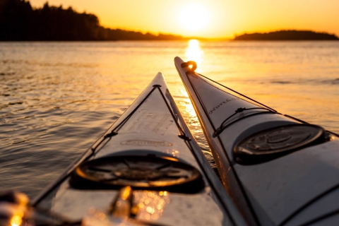 De Vaxholm: excursion en kayak au coucher du soleil dans l'archipel de Stockholm