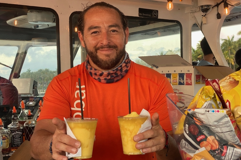 Miami: crucero Happy Hour por Biscayne Bay con bebida gratisCrucero Happy Hour con bebida gratis