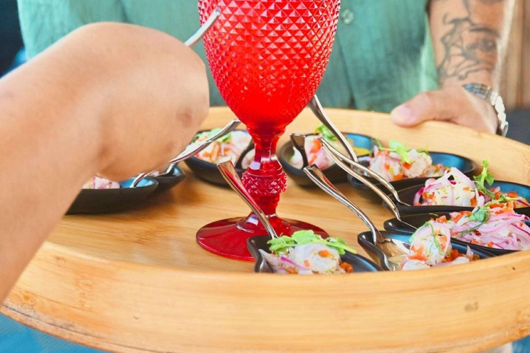 Helicopter Flight Over Tierra Bomba, VIP Bay Tour, Lunch, and Open Bar Helicopter Flight in Tierra Bomba Tour Bahía VIP, Lunch and Open Bar