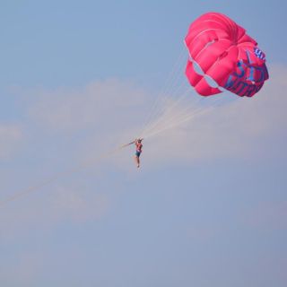 Sidari: esperienza di parasailing per due