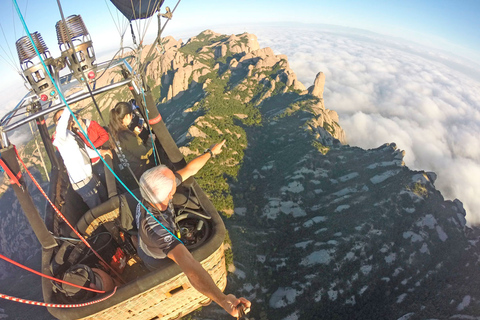 Barcelone : vol en montgolfière et monastère de Montserrat