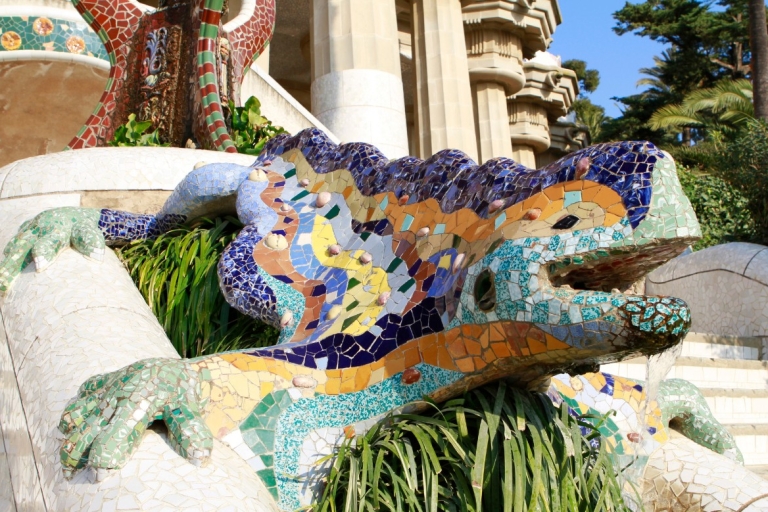 Barcelona: Guell Park Small-Group Tour & Dragon Stairway