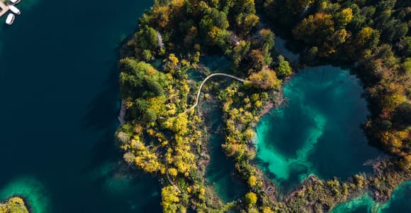 Split: Selbstgeführte Plitvicer Seen Tagestour mit Bootsfahrt