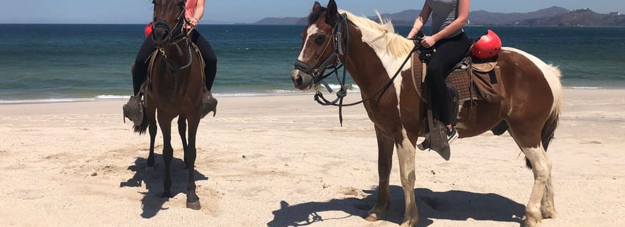 Magnifique balade à cheval sur la plage et dans la forêt Brasilito Conchal
