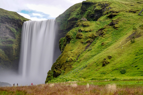 De Reykjavik: excursion privée d'une journée sur la côte sud et randonnée glaciaire