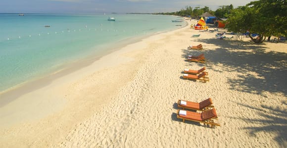 From Montego Bay: Negril Beach & Rick&#39;s Cafe Sunset Day Trip