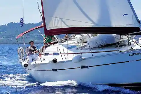 Halkidiki: 7 Hours Private Cruise with Sailing Boat