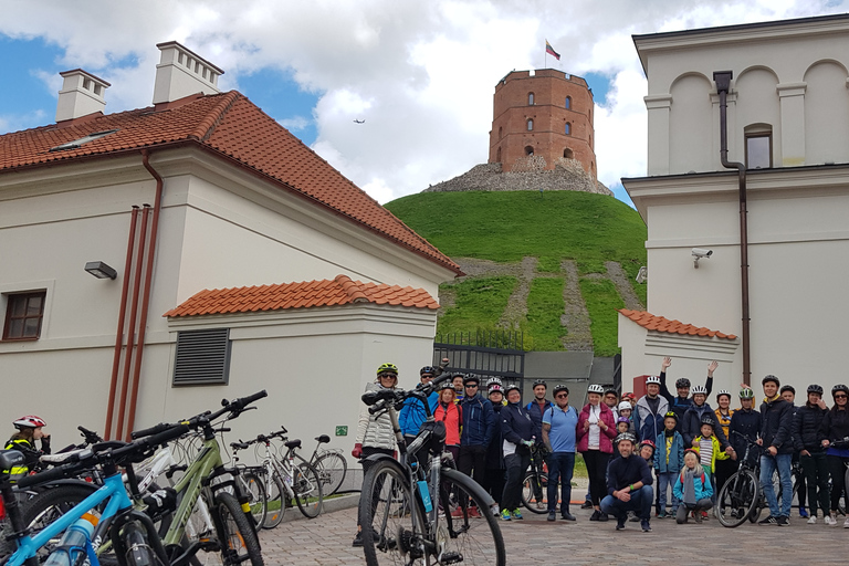 Vilnius: Private City Bike Tour of Vilnius Highlights