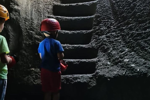 Catane ou Taormina : randonnée guidée sur l'Etna avec vin et collationsEtna Nord: Trekking, Dégustation de vin, déjeuner léger de Catane