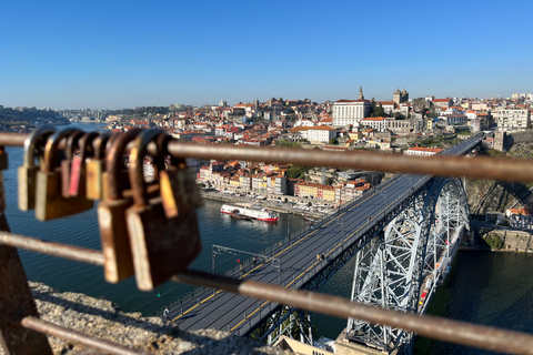 Historyczny kabriolet portugalskiego wojskowego jeepa UMMOpcja standardowa