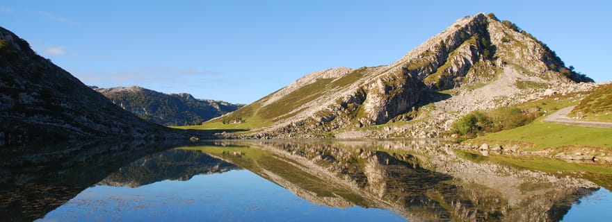Da Oviedo: Laghi di Covadonga, Cangas de Onís e Lastres