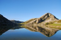 From Oviedo, Covadonga Lakes and Cangas de Onís Bus Day Trip - Housity