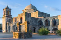 D'Austin, voyage d'une journée de San Antonio avec Alamo et Cruise en bateau - Housity