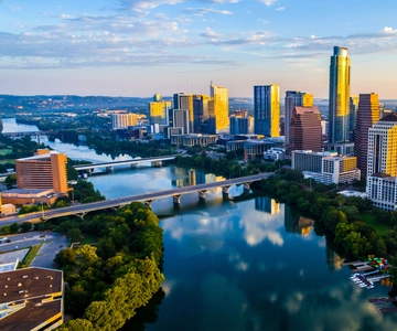 From Austin: San Antonio Day Trip with Alamo and Boat Cruise