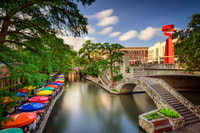 D'Austin, voyage d'une journée de San Antonio avec Alamo et Cruise en bateau - Housity