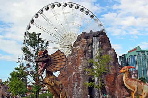 Toronto: Small-Group Niagara Falls Winter Tour & Attractions