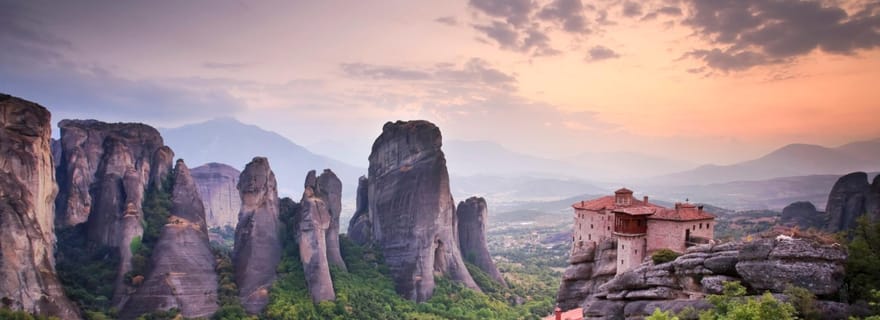 Kalabaka : visite des monastères des Météores en minibus avec arrêts photos