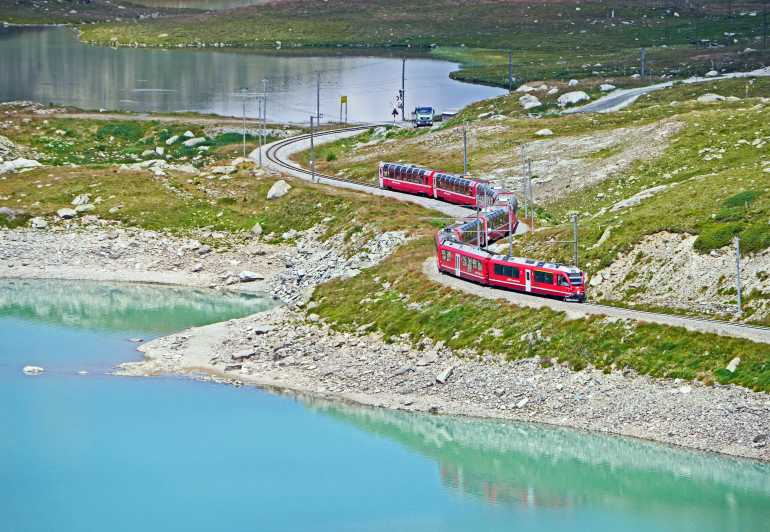 Von Mailand aus: Bernina-Bahn und Tagestour nach St. Moritz
