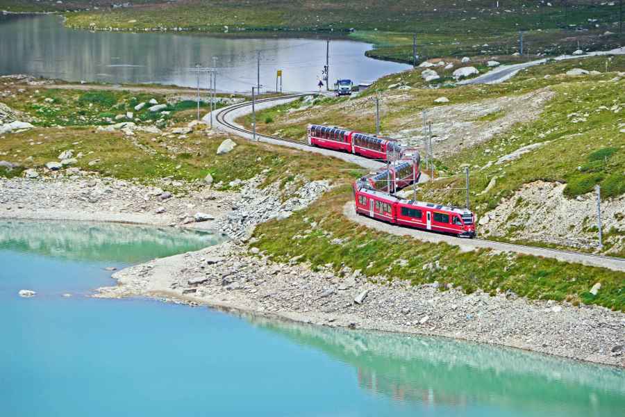 Ab Mailand: Bernina Express und St. Moritz Tagestour